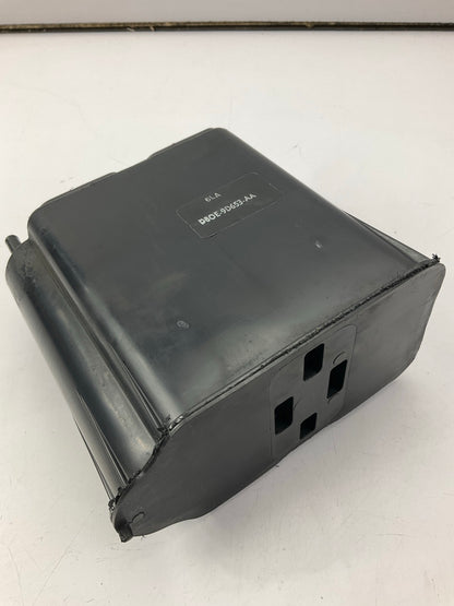 NEW - UNBOXED - OEM FORD D8OE-9D653-AA Charcoal Fuel Vapor Canister