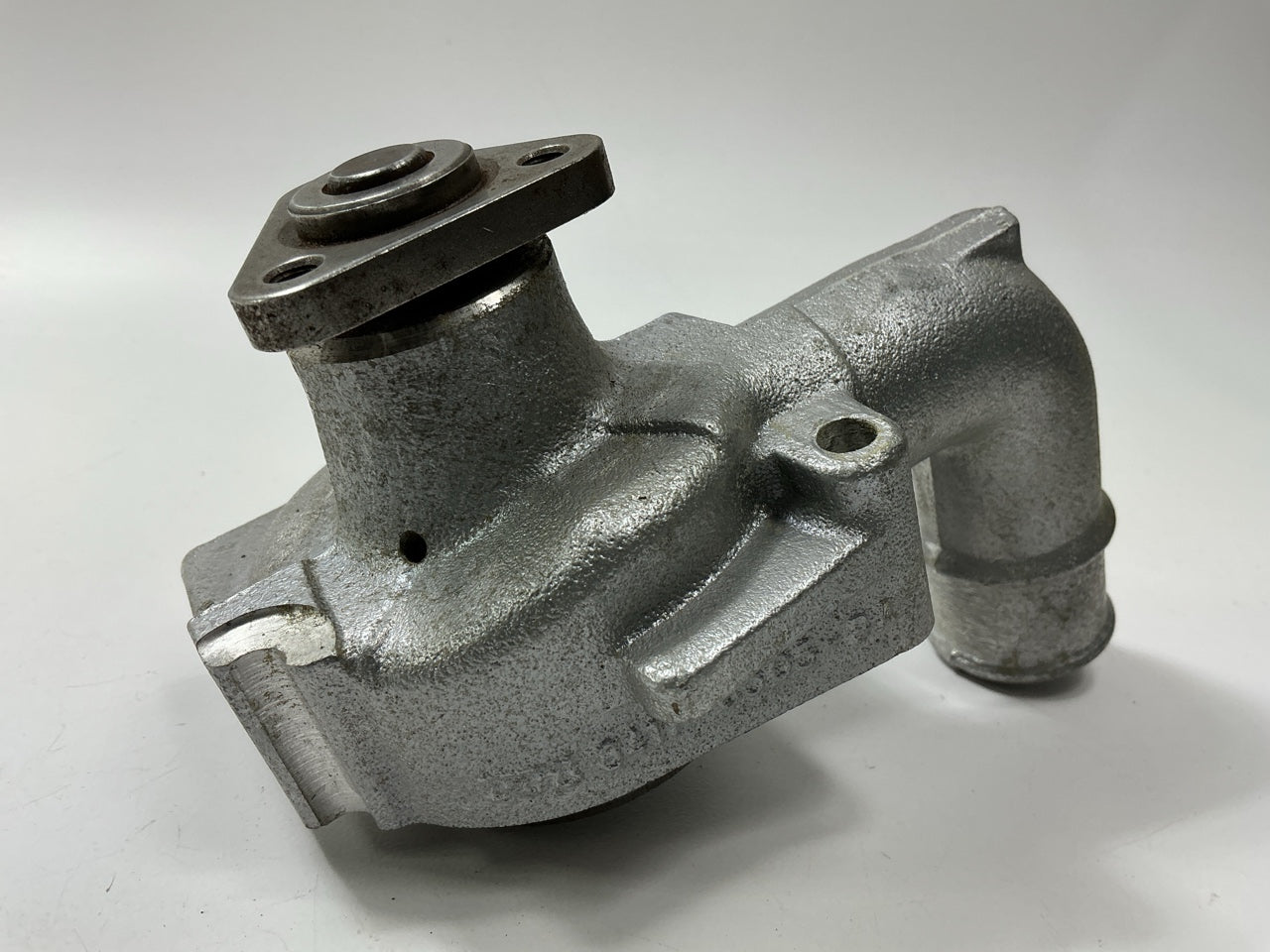 NEW - OUT OF BOX D8RZ-8501-A Engine Water Pump 1978-1980 Ford Fiesta