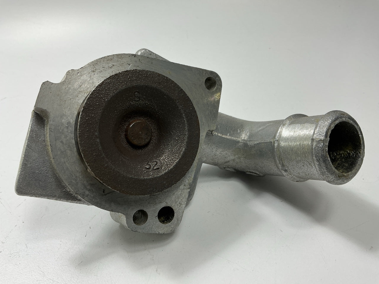 NEW - OUT OF BOX D8RZ-8501-A Engine Water Pump 1978-1980 Ford Fiesta
