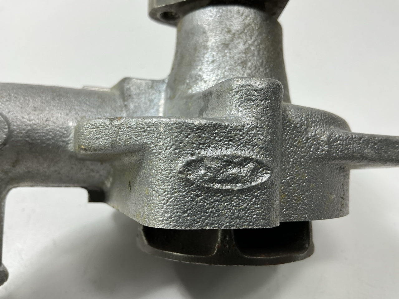 NEW - OUT OF BOX D8RZ-8501-A Engine Water Pump 1978-1980 Ford Fiesta