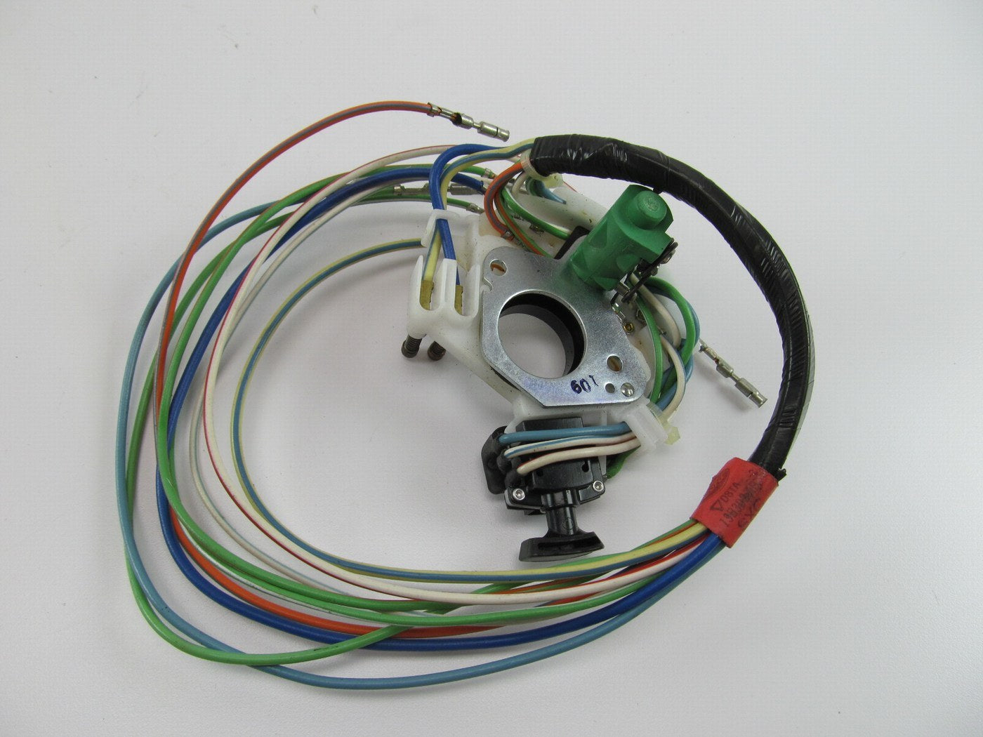 NEW - OUT OF BOX - OEM Ford D8TA-13B302-AB Turn Signal Switch W/Tilt Column ONLY