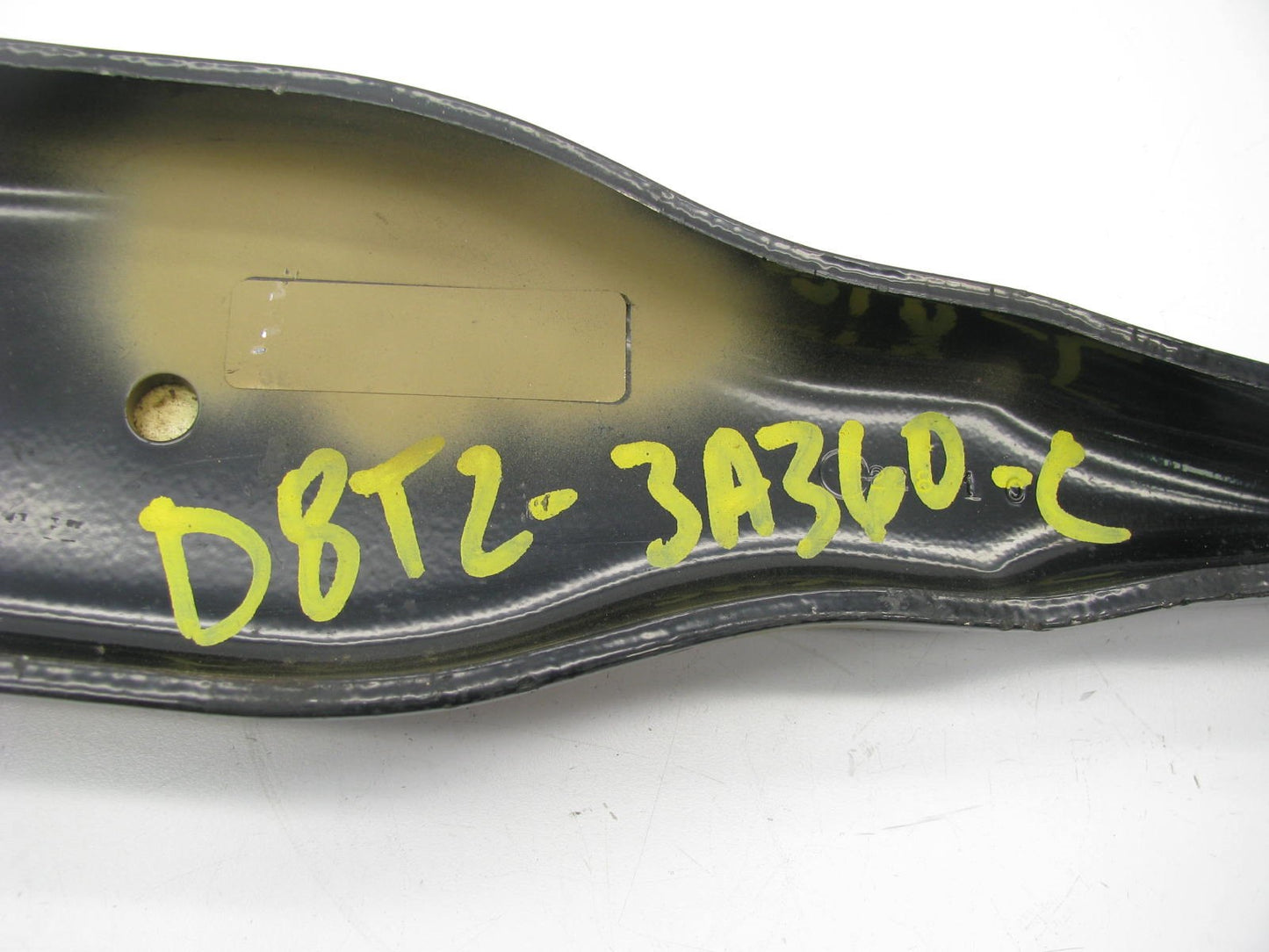 NEW - Out Of Box D8TZ-3A360-C Front Axle Radius Arm Assembly 1980-91 E-100 E-150