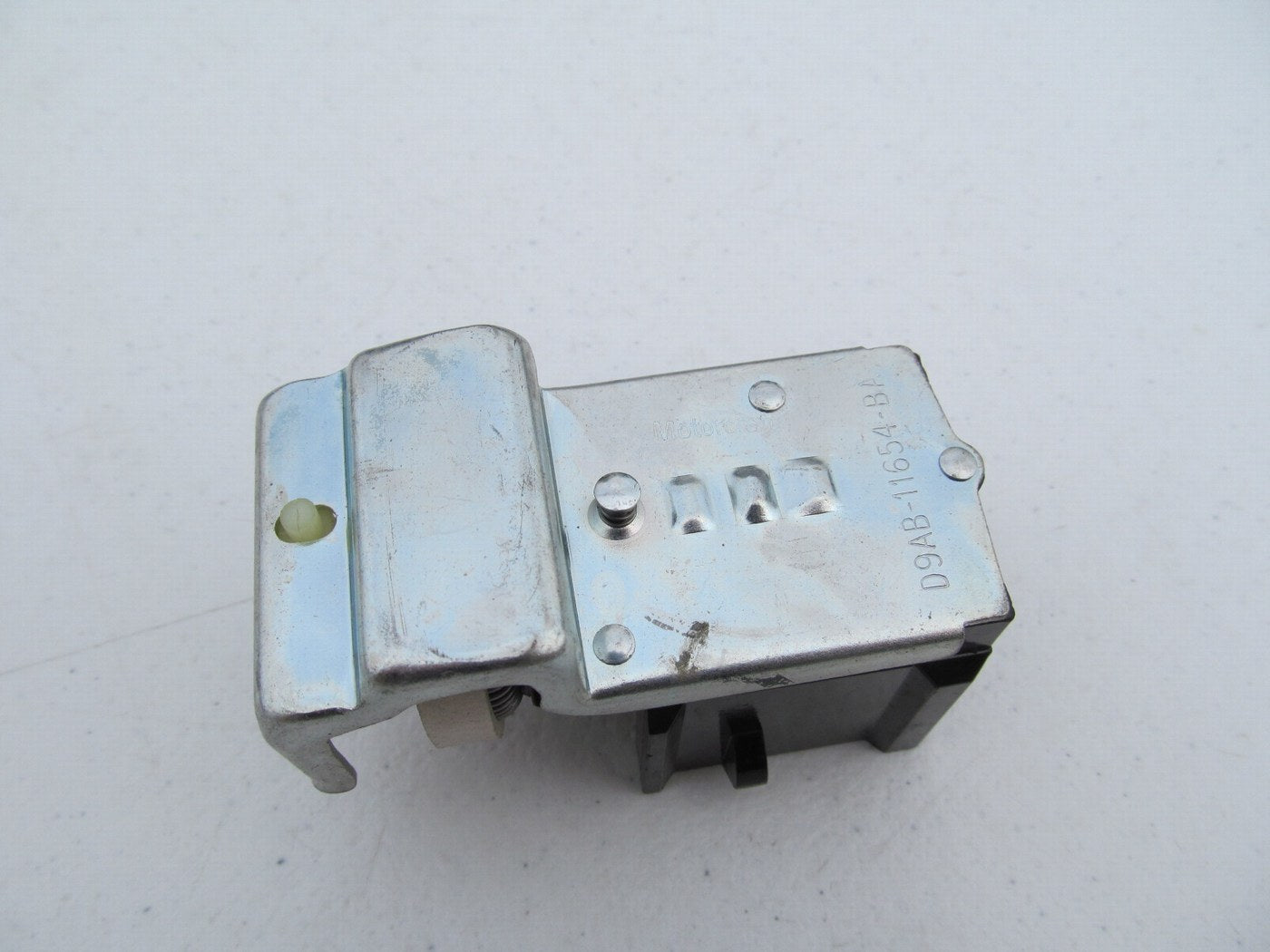 NEW - OUT OF BOX - OEM Ford D9AB-11654-BA  Headlight Headlamp Switch