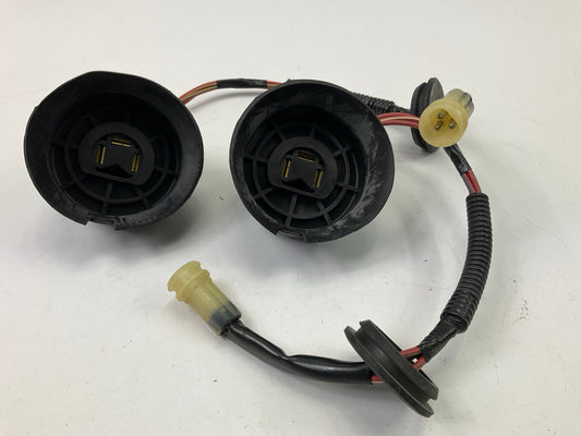 (2) Vintage Headlight Head Lamp 3-Prong Connectors W/ Rubber Boots For Datsun