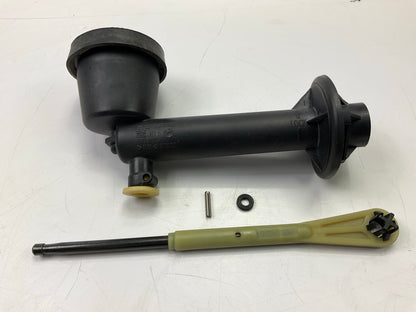 NEW - OUT OF BOX DB07AF605A Clutch Master Cylinder