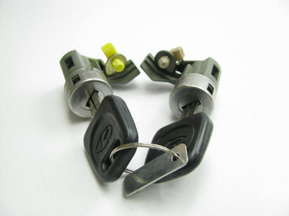 New OUT OF BOX Door Lock Set W/ 2 Keys For 89-94 Hyundai Sonata DL39