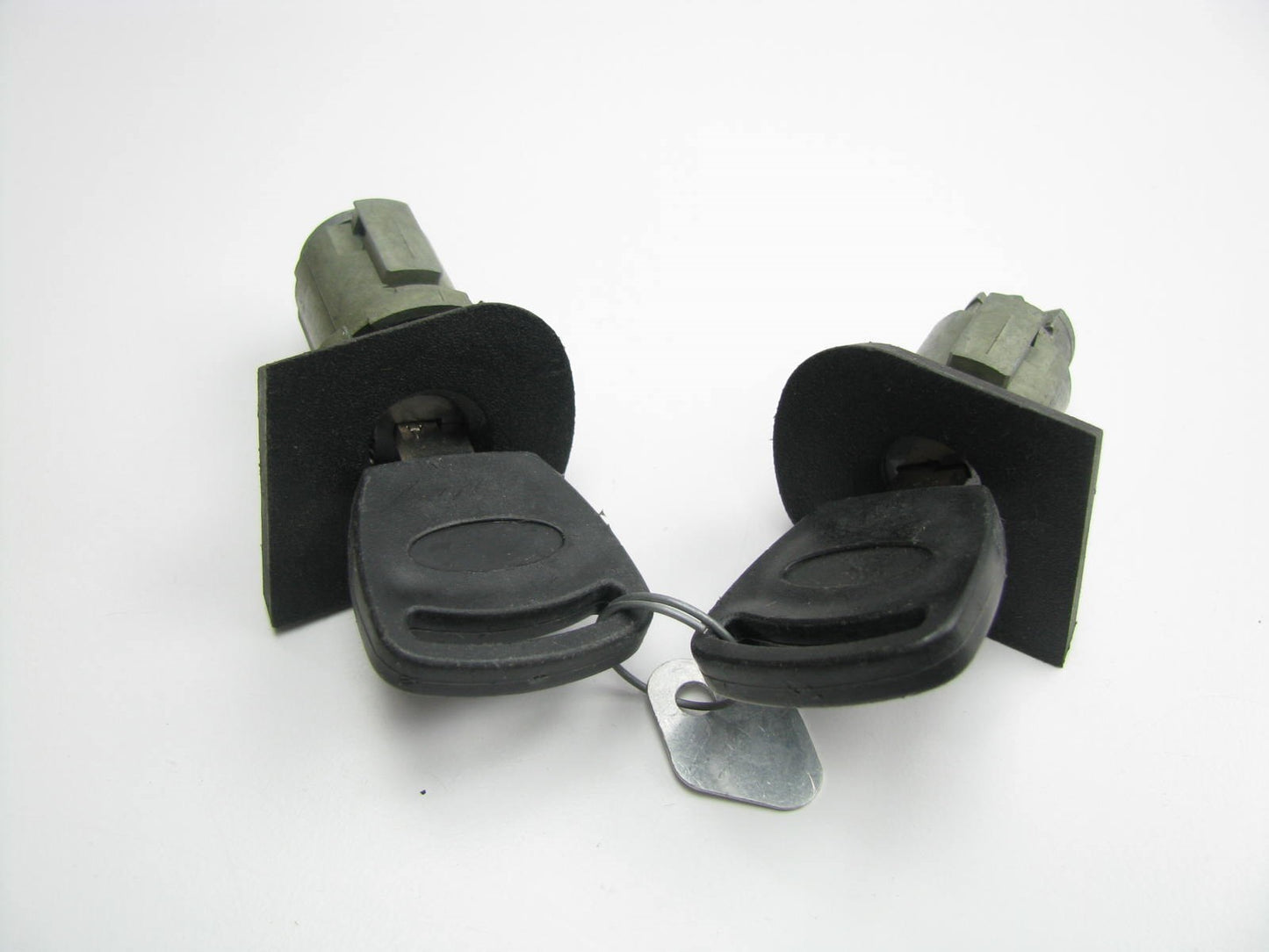 New OUT OF BOX Door Lock Set W/ 2 Keys DL48