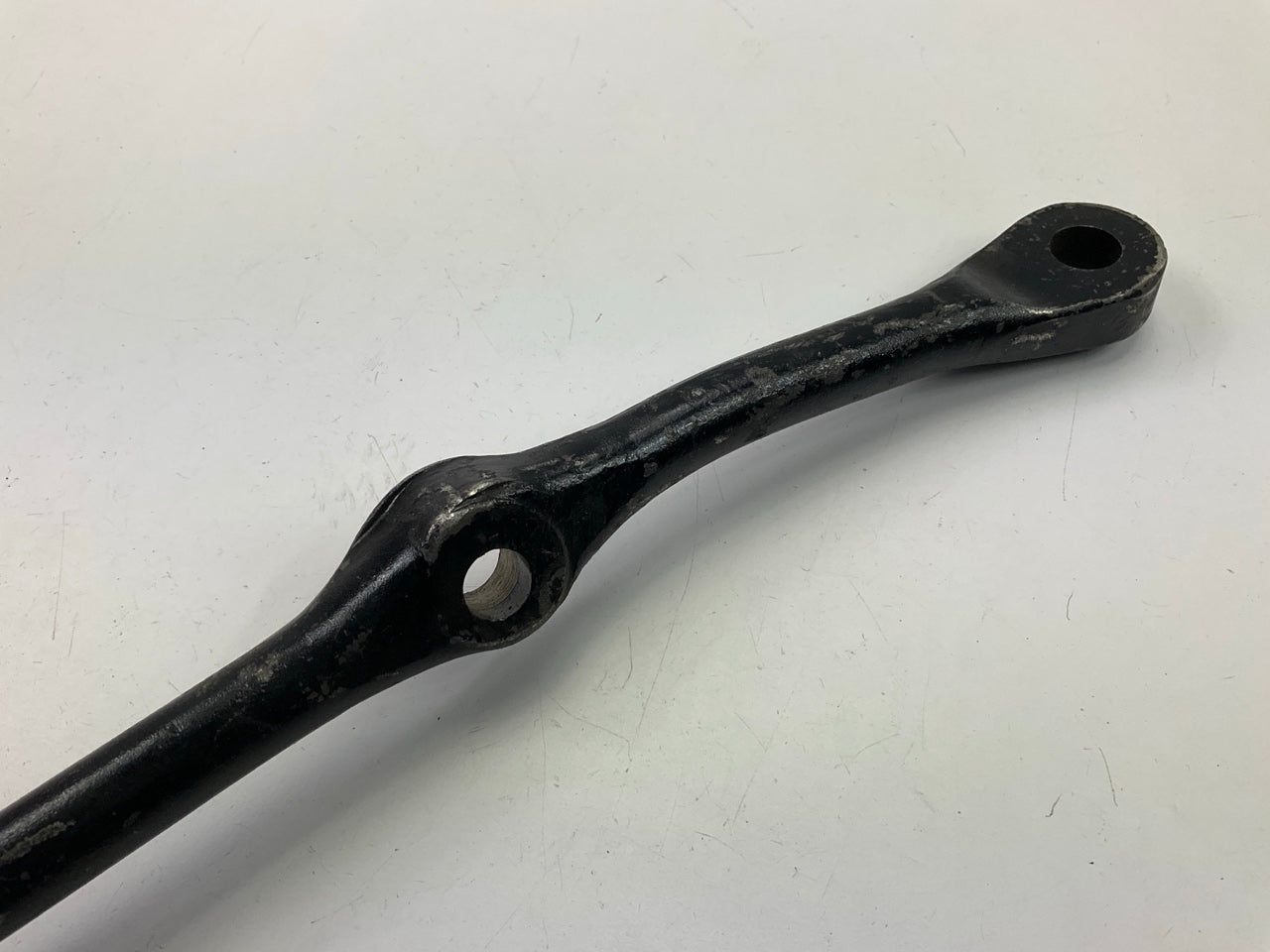 NEW - UNBOXED DL744 Steering Center Drag Link
