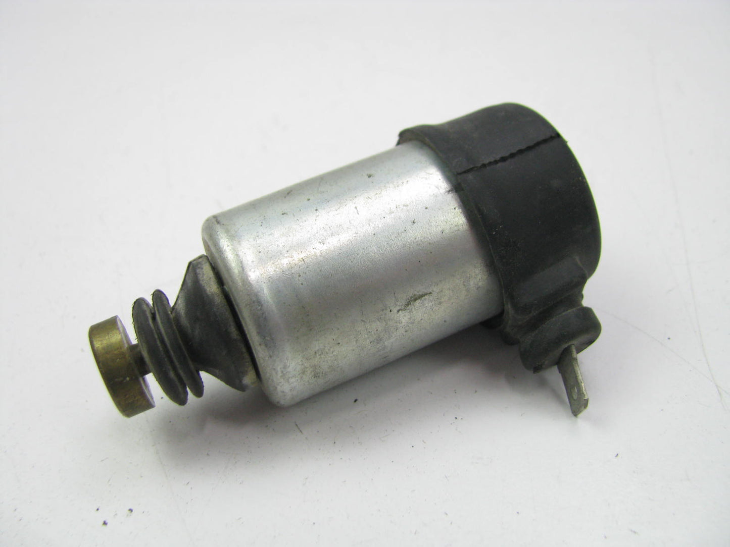 NEW - OUT OF BOX Idle Stop Solenoid Carter 4 BBL DR1114442 3438303 For Chrysler