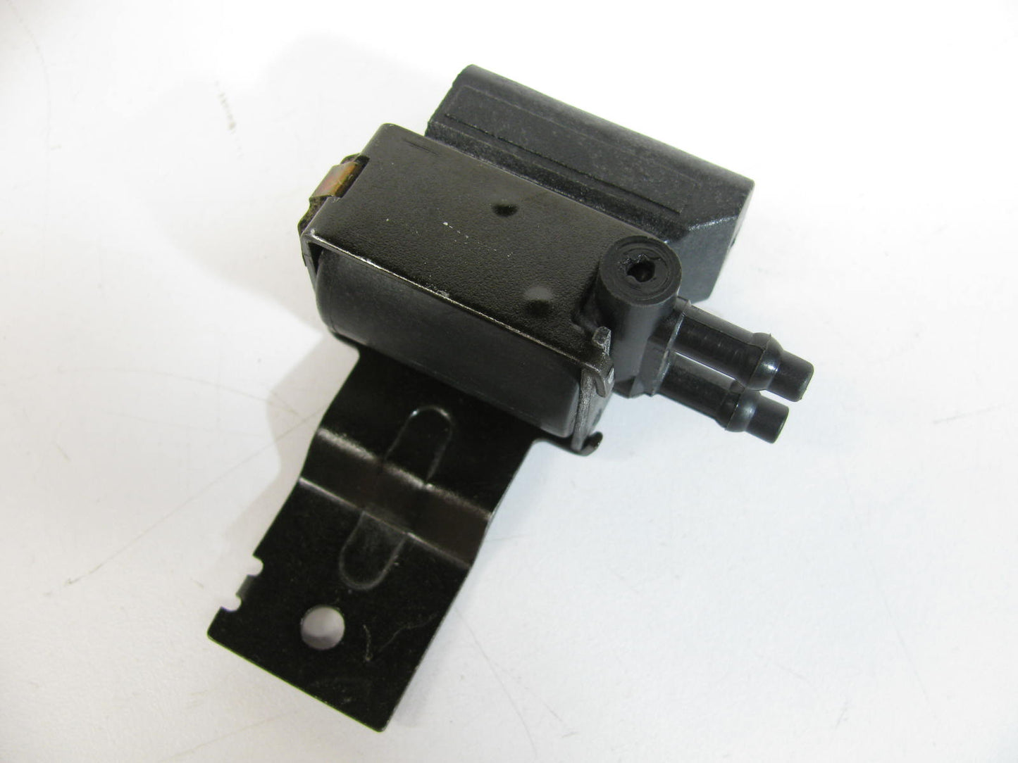 NEW - OUT OF BOX DR224 EGR Vacuum Valve Solenoid Switch