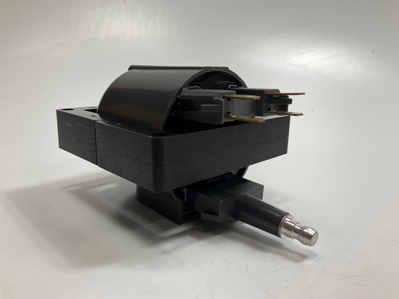 NEW - OUT OF BOX  Ignition Coil DR35