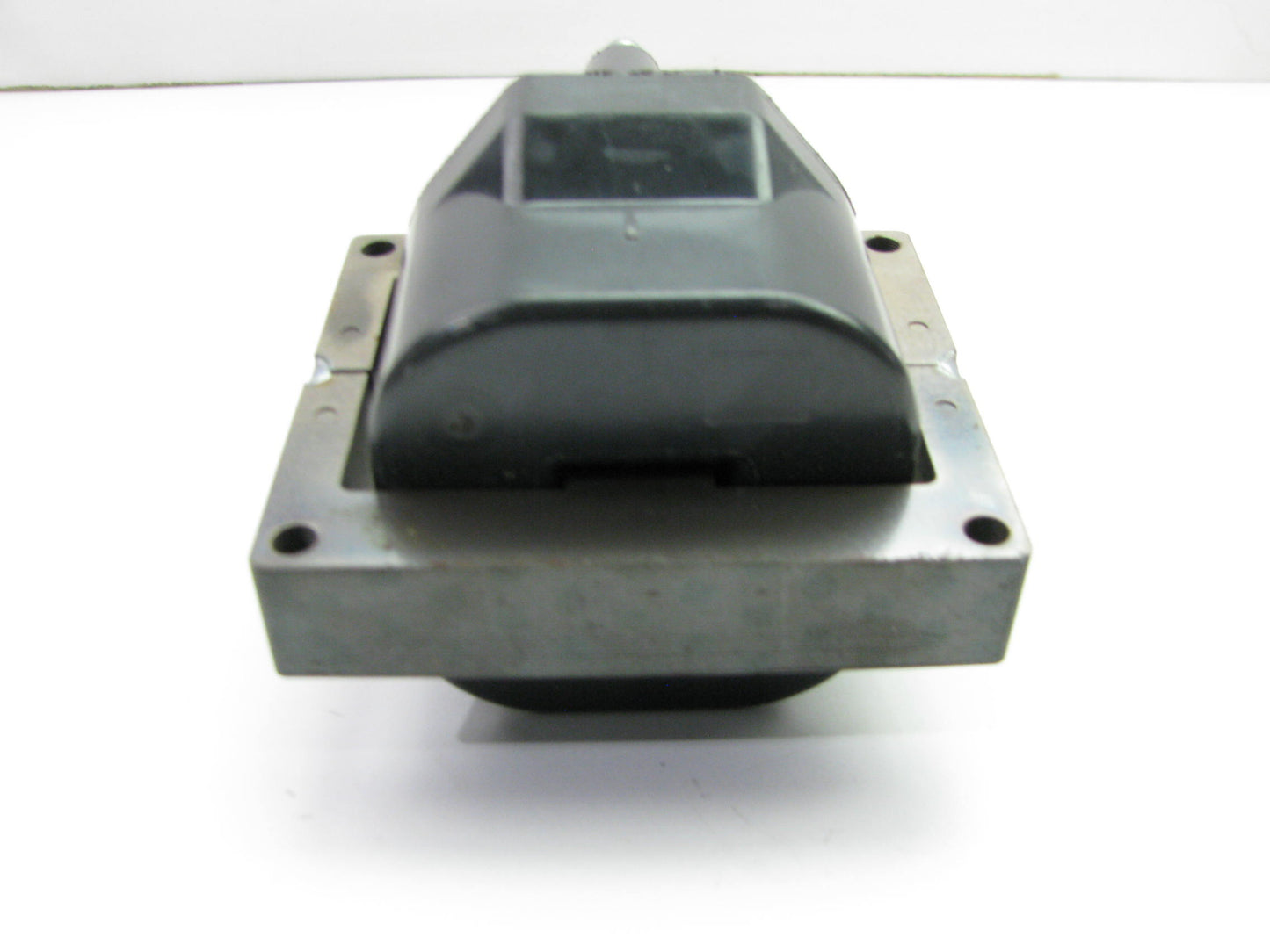 NEW - OUT OF BOX DR37 Ignition Coil
