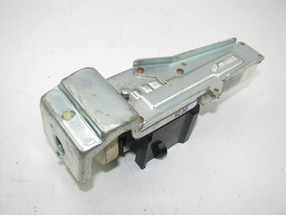 NEW - UNBOXED DS-217 Head Light Lamp Switch For 1980-1982 Ford Thunderbird