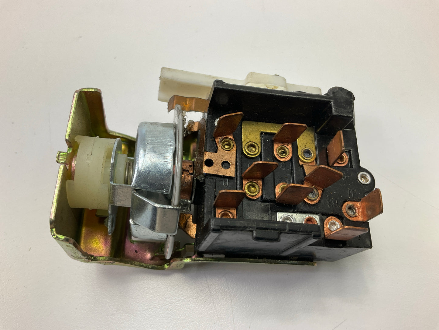 NEW - OUT OF BOX DS-273 Headlight Headlamp Switch