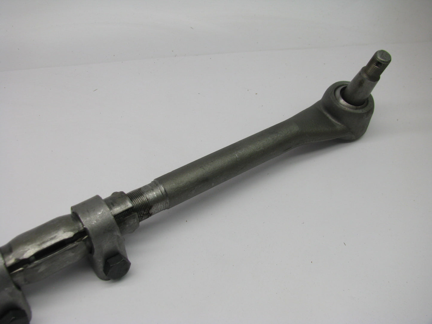 NEW - OUT OF BOX DS1065 Steering Center Drag Link