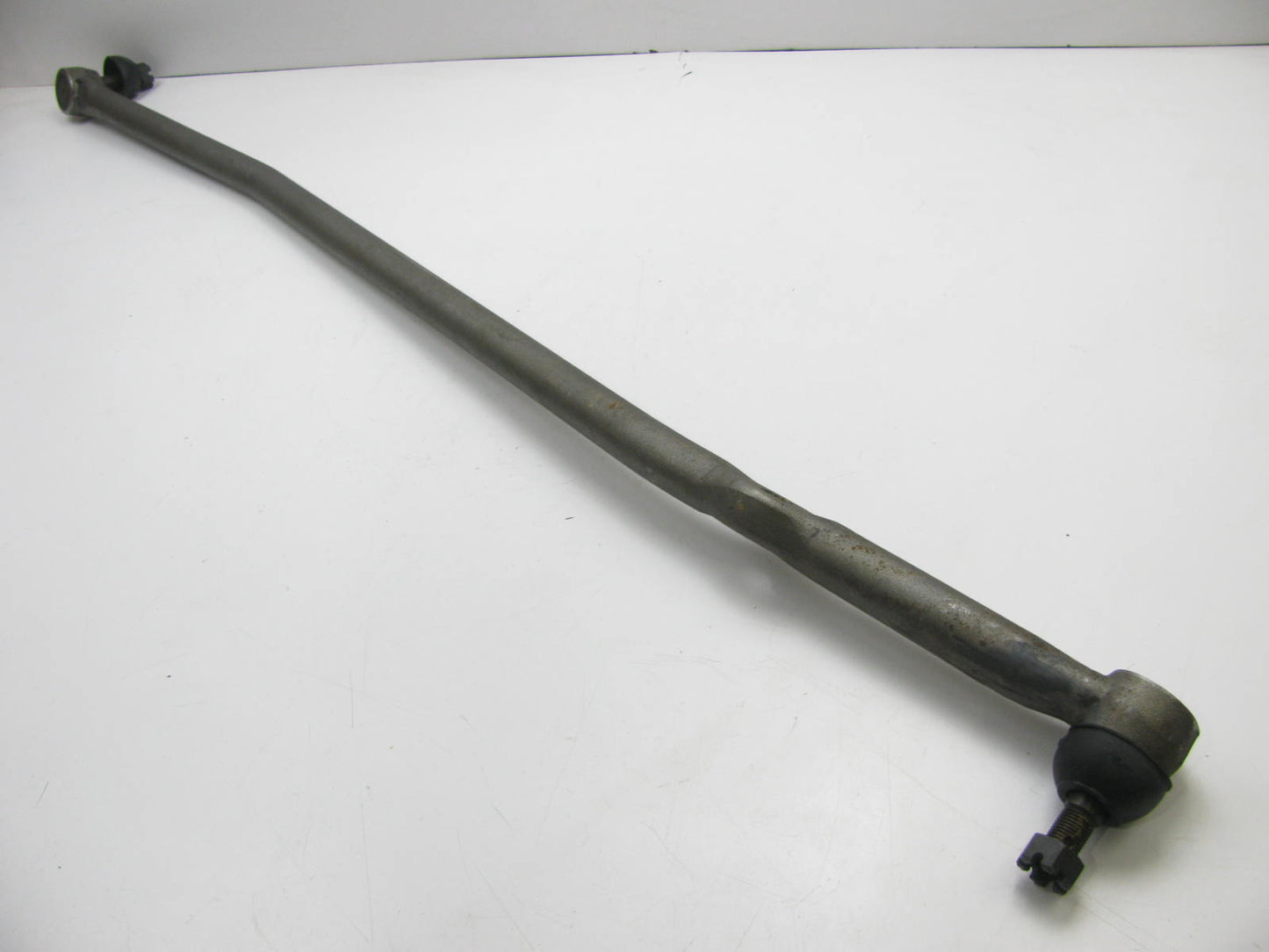 NEW - OUT OF BOX DS1140 Steering Drag Link