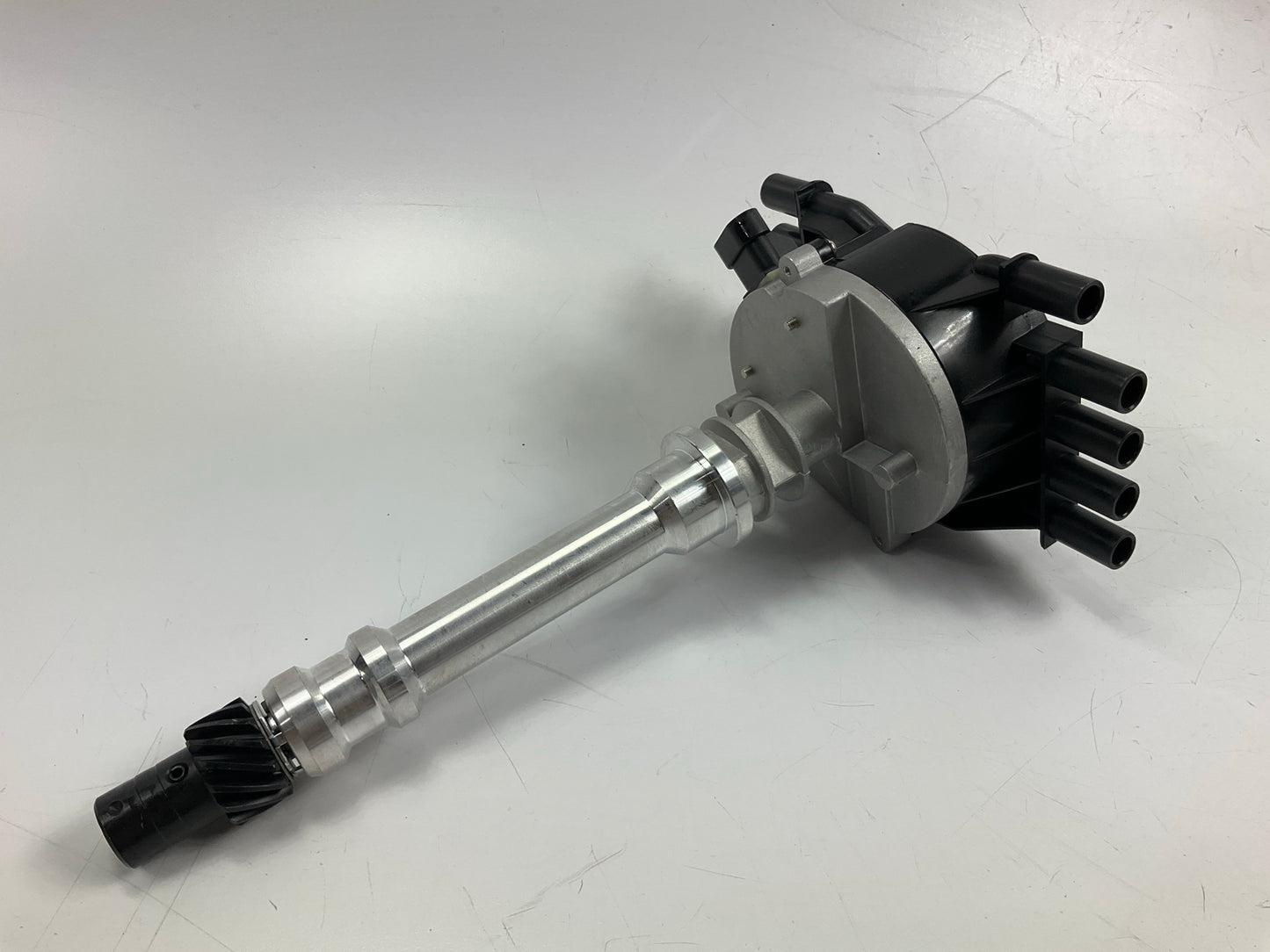 NEW UNBOXED DST1829-WBE Ignition Distributor - Chevy GMC Vortec 5.0L 5.7L