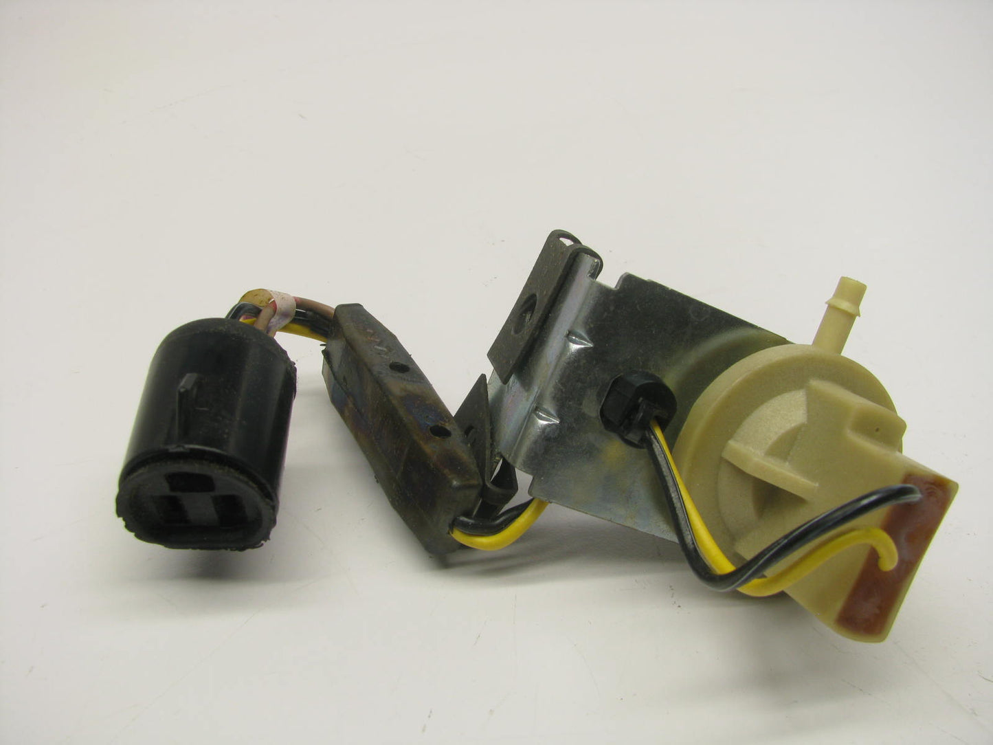 NEW - UNBOXED OEM 1980 Ford Ignition Timing Vacuum Switch Sensor E0AE-12A265-C2A