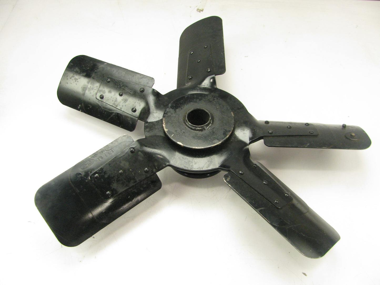 NEW - OUT OF BOX  - OEM Ford E0HT-KA Fan Blade