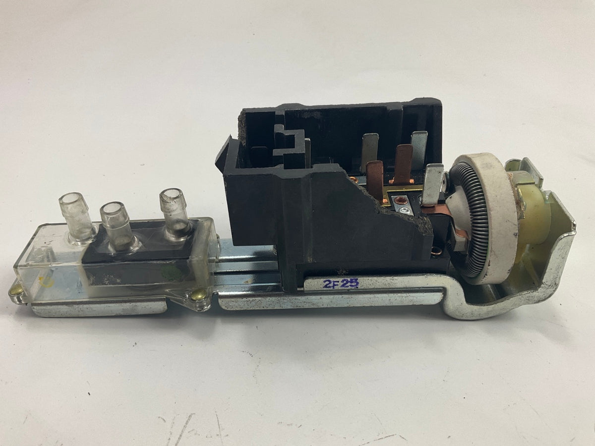 BROKEN CONNECTOR - OUT OF BOX E0SB-11654-CC Headlight Headlamp Switch