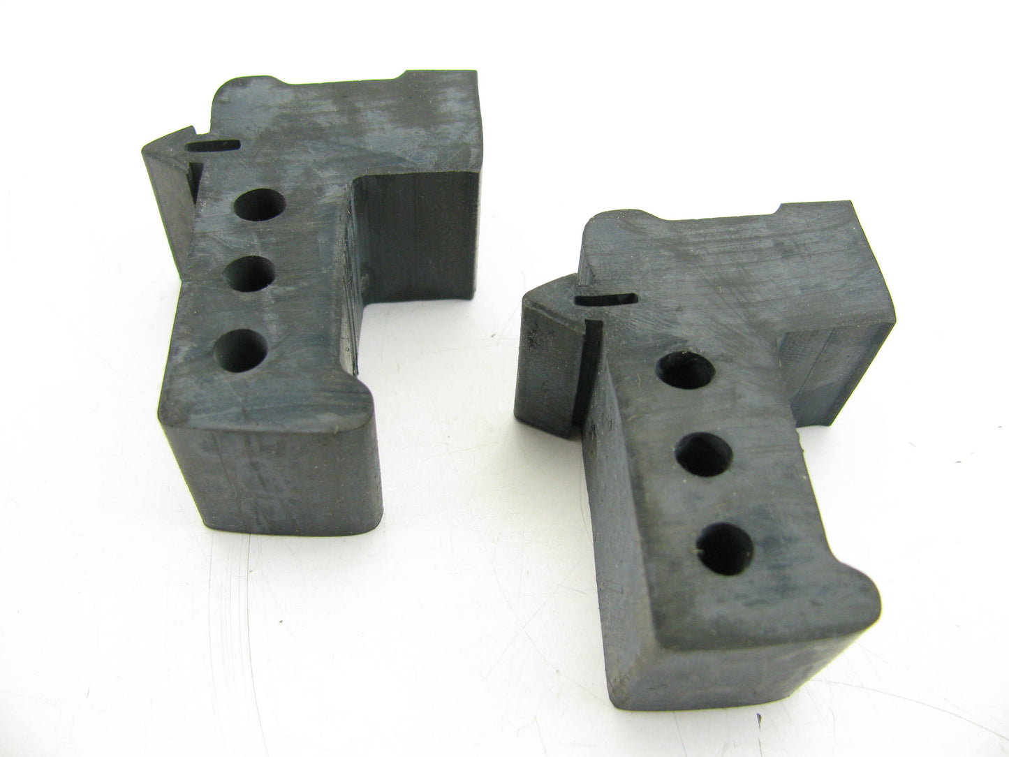 (2) OUT OF BOX OEM E0TZ-99439A00-B Tailgate Bumper Kit For 80-85 F-Series