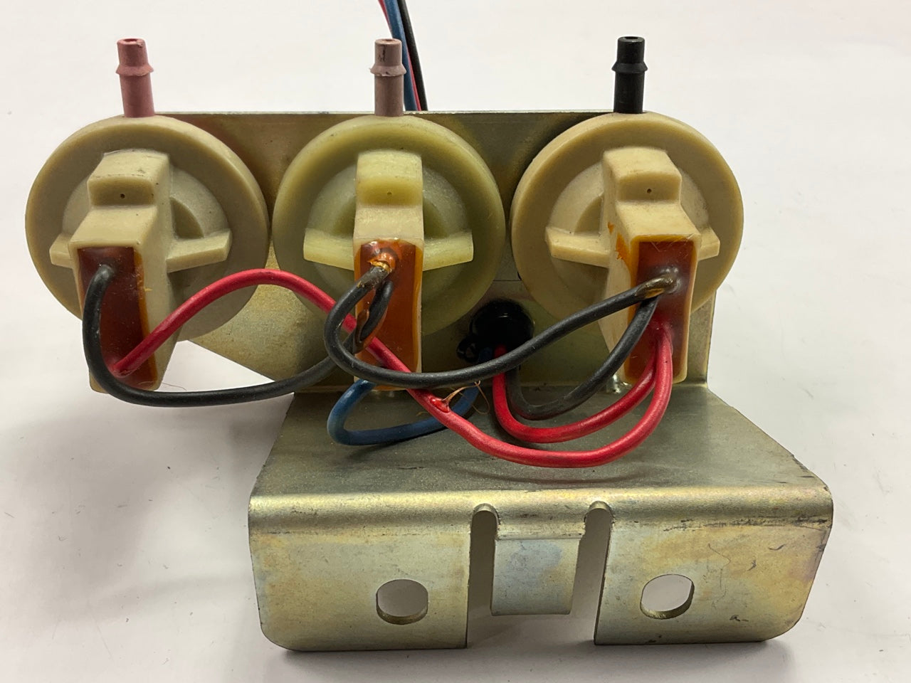 NEW - OUT OF BOX - OEM Ford E1AE-12A182-D2A Distributor Modulator Valve Switch