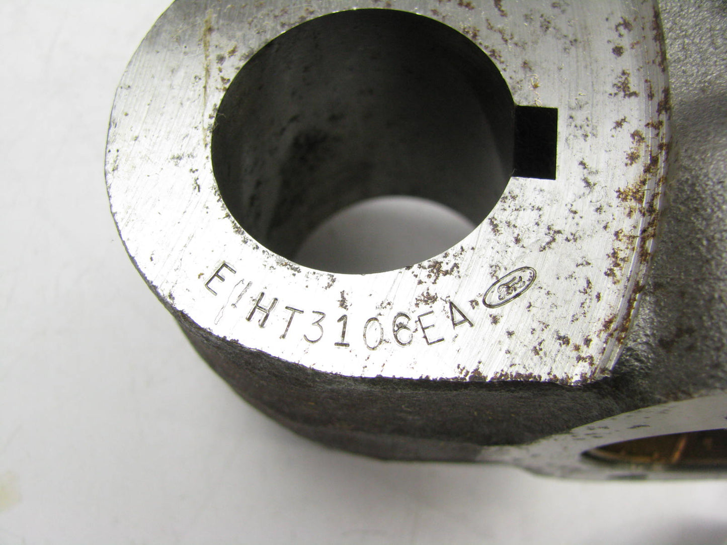 NEW - OUT OF BOX FORD E1HT-3106E-A Front Left Spindle 1975-82 L-Series 12M Axle