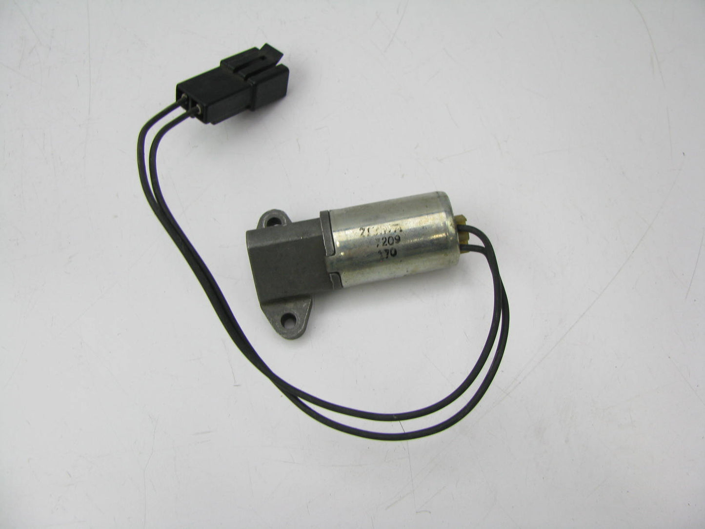 NEW - OUT OF BOX E1PZ-9S565-A Mixture Control Solenoid For 1981-1983 Ford 2-BBL