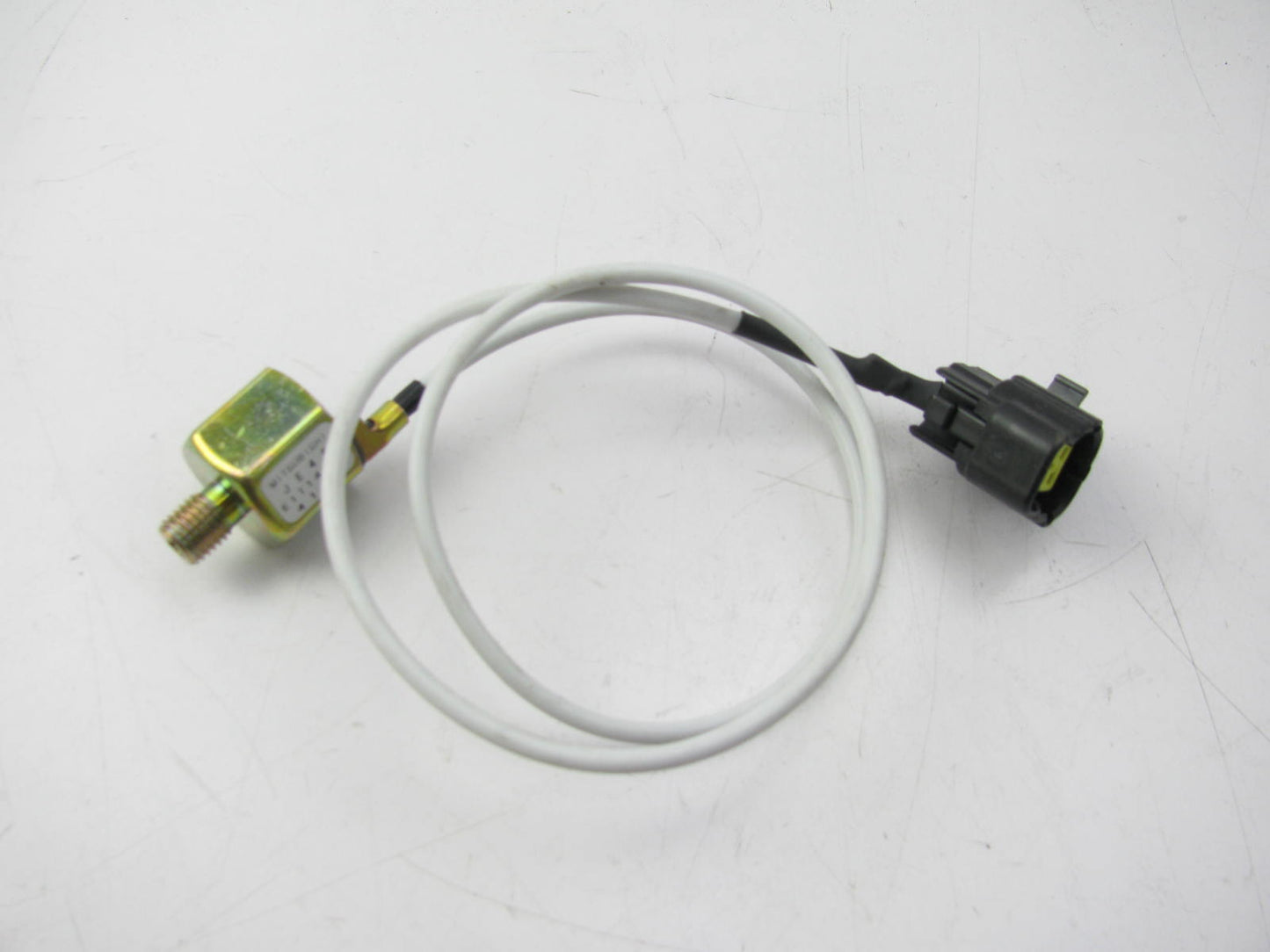 NEW - OUT OF BOX E1T14671 Left Ignition Knock Sensor For 1992-93 Mazda 929 3.0L