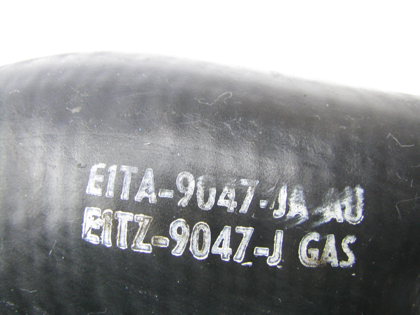 NEW - OUT OF BOX OEM Ford E1TA-9047-JA Fuel Tank To Filler Pipe Hose E1TZ-9047-J