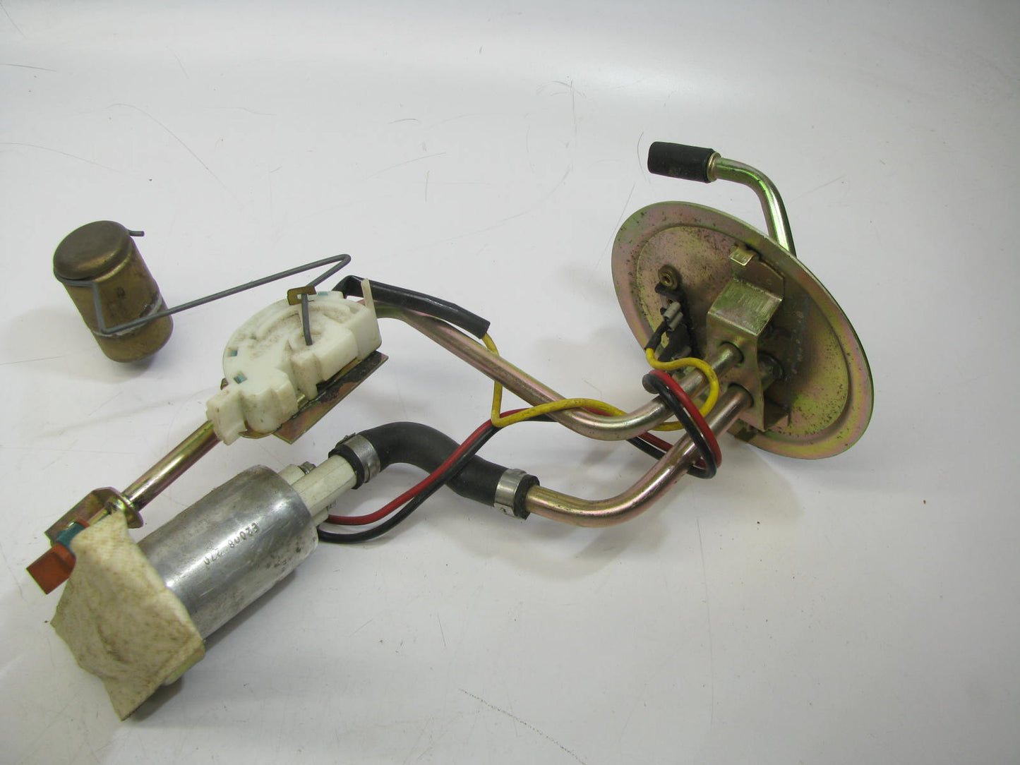 NEW - OUT OF BOX E2147S Fuel Pump & Sender Assembly 89-91 Ford E-150/350 16 Gal.