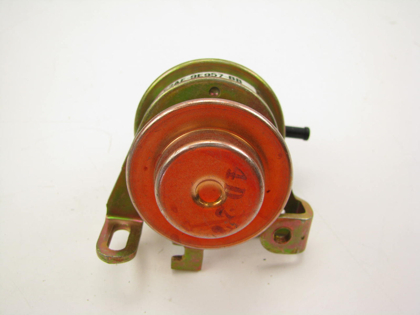 NEW - OUT OF BOX - OEM Ford E2AE-9E957-BB VV Carburetor 2-BBL Idle Dashpot