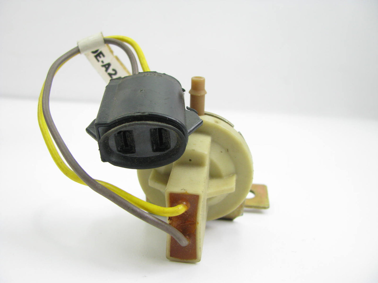 NEW OUT OF BOX - OEM E2DE-12A265-A2A Timing Vacuum Sensor 82-83 Ford 3.8L 4.2L