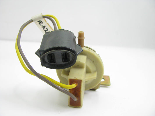 NEW OUT OF BOX - OEM E2DE-12A265-A2A Timing Vacuum Sensor 82-83 Ford 3.8L 4.2L
