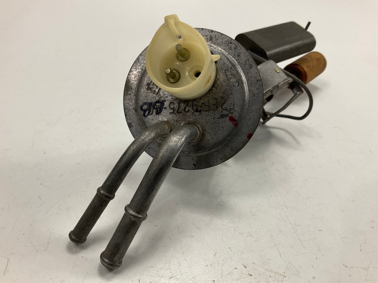 NEW UNBOX OEM Ford E2EF-9275-AC Fuel Pump Hanger Fuel Level Sender 82-83 Escort