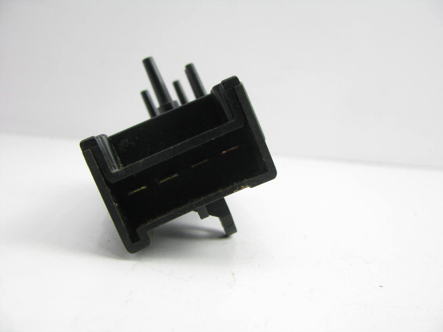 NEW - OUT OF BOX - OEM Ford E2SH-19D961-BA A/C Damper Door Vacuum Control Switch