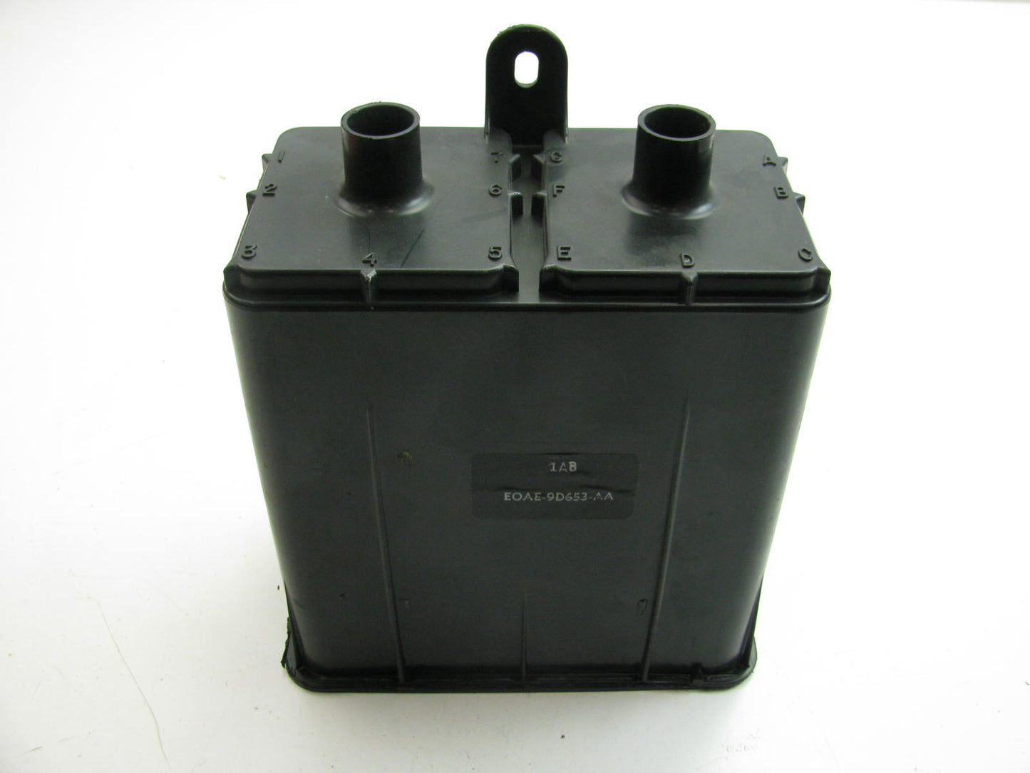 NEW - Out Of Box E2ZE-9D653-AA Charcoal Fuel Vapor Canister - E2ZZ-9D653-A