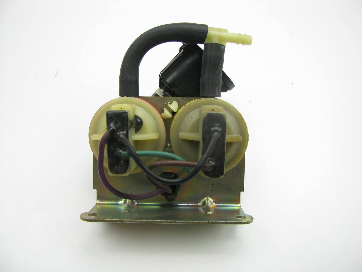 NEW - OUT OF BOX - OEM Ford E3EE-12A182-A1B EGR Vacuum Valve Solenoid