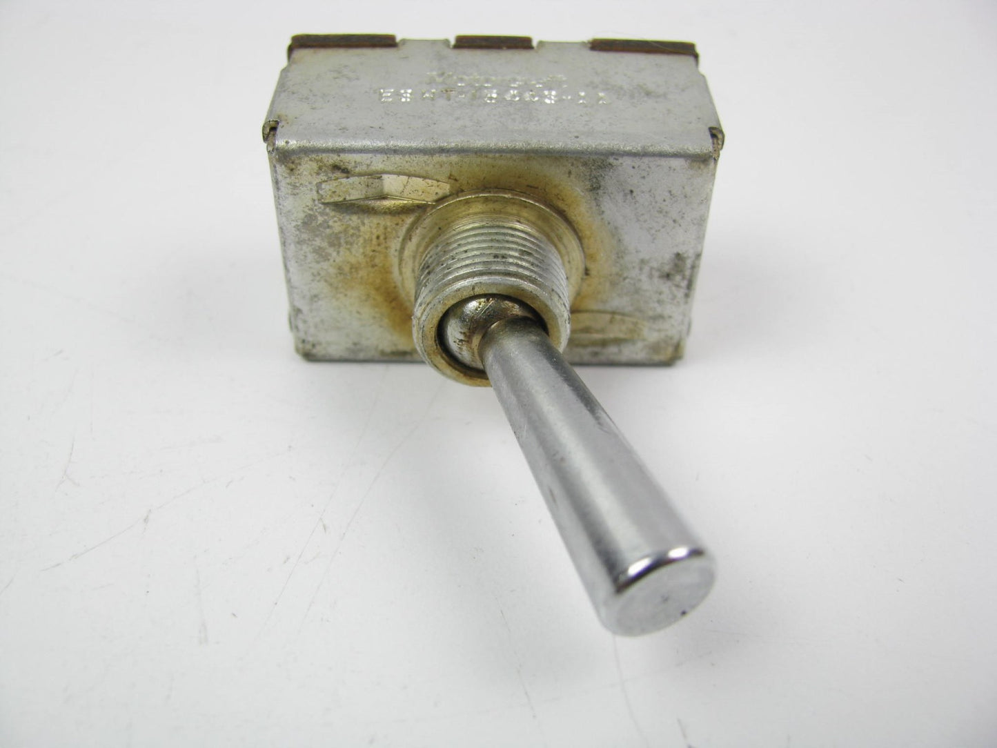 NEW - OUT OF BOX - GENUINE OEM Ford E3HT-15443-AA 3-terminal Toggle Switch H.D.