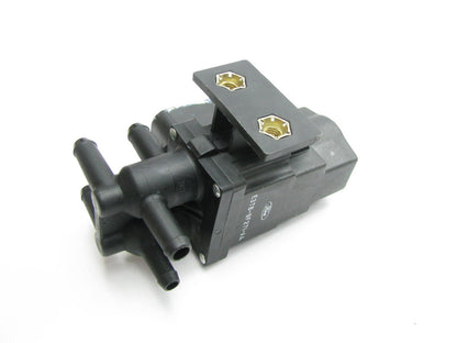 NEW - OUT OF BOX - OEM Ford E3TB-9F271-AA Dual Fuel Tank Gas Select Valve