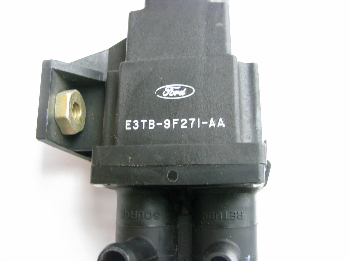 NEW - OUT OF BOX - OEM Ford E3TB-9F271-AA Dual Fuel Tank Gas Select Valve