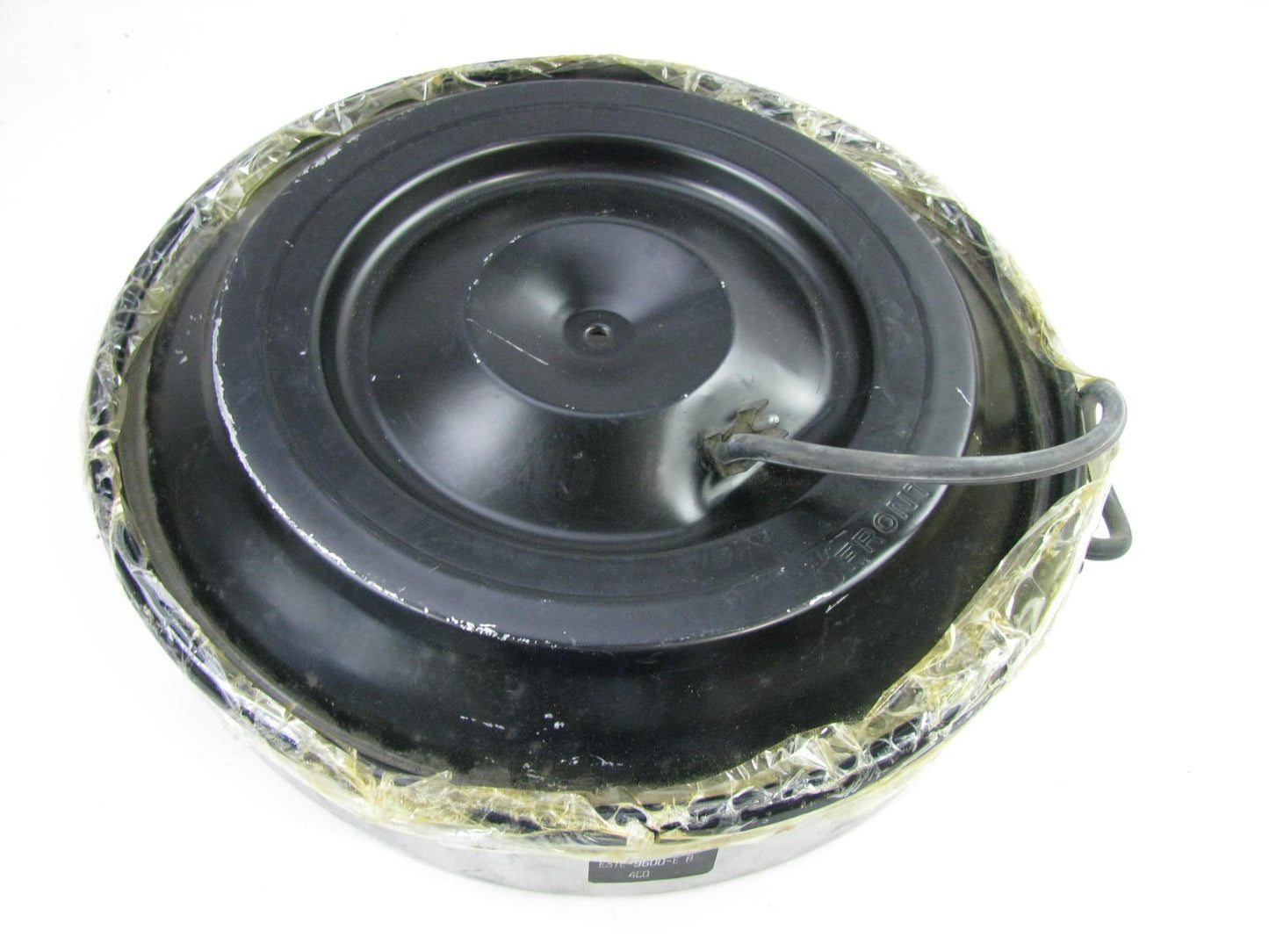 NEW - OUT OF BOX FORD E3TE-9600-EB Air Cleaner Assembly 1984-85 E-150/250 302-V8