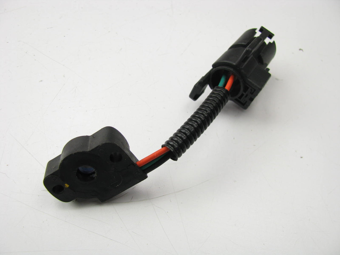 NEW OUT OF BOX OEM Ford E3TF-9B989-CA Throttle Position Sensor TPS 83-84 2.8L V6