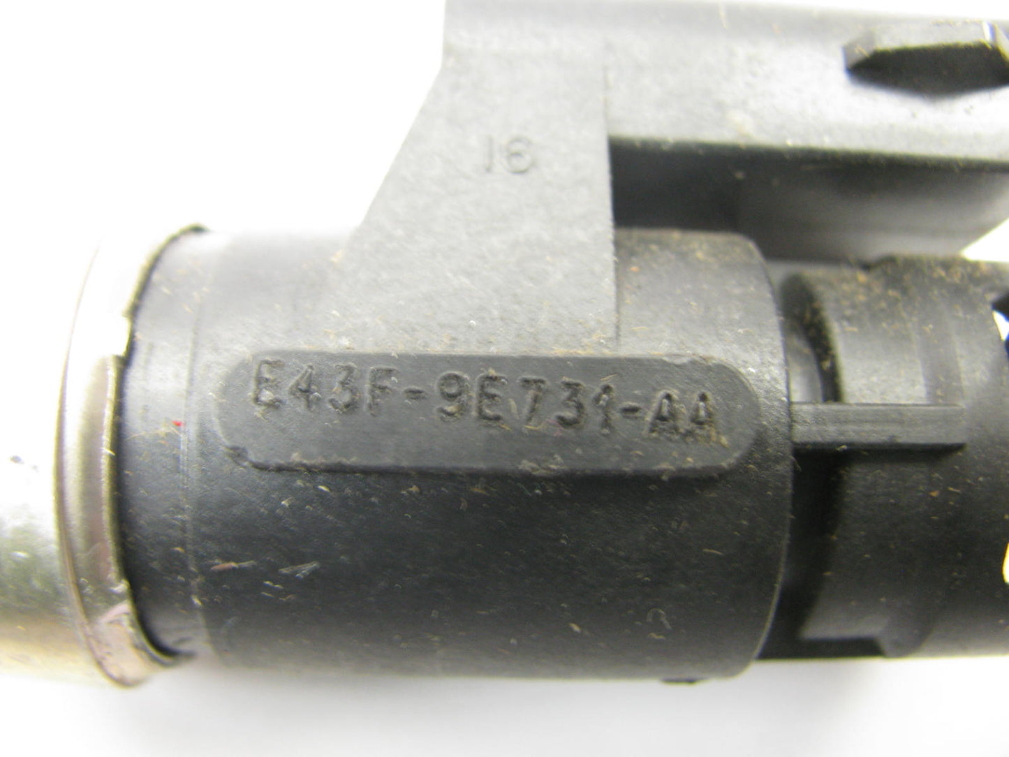 NEW - OUT OF BOX - OEM Ford E43F-9E731-AA Vehicle Speed Sensor