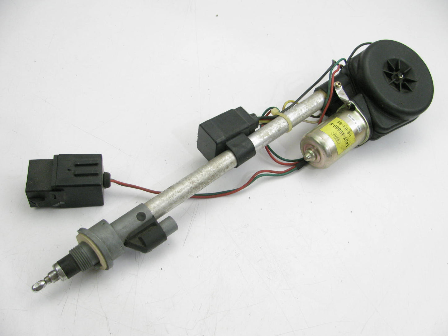 NEW - UNBOXED OEM FORD E45Y-18850-B-WO-BRACKET Power Antenna - WITHOUT BRACKET
