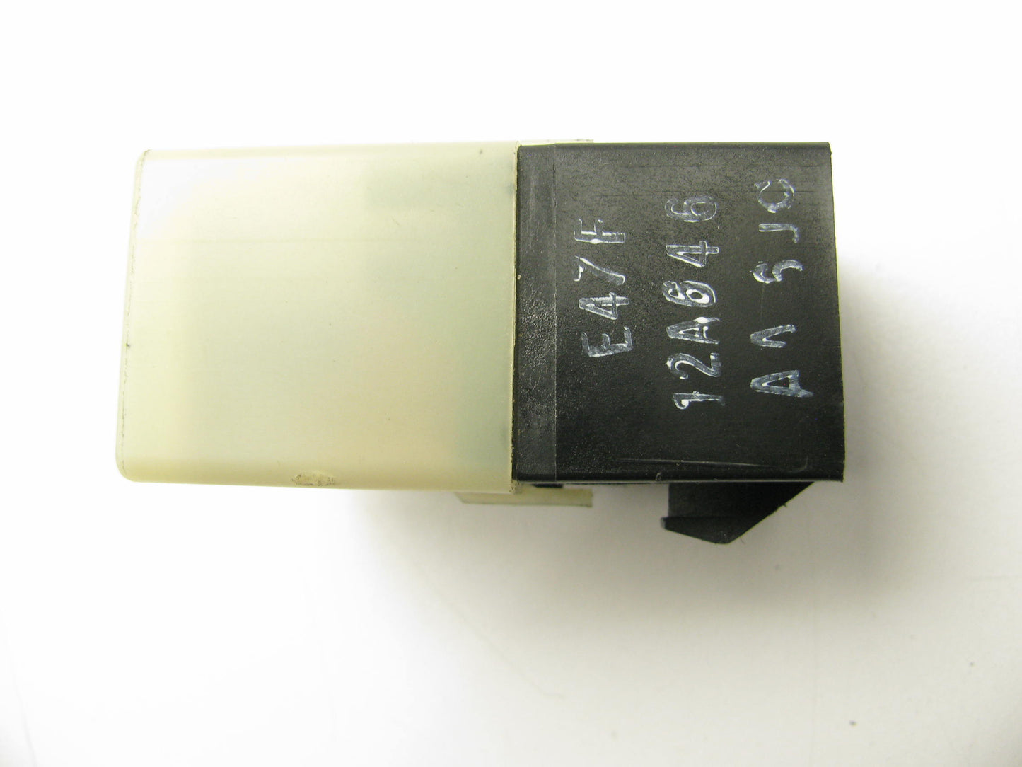 NEW - OUT OF BOX - OEM FORD E47F-12A646-AA Fuel Injection Relay