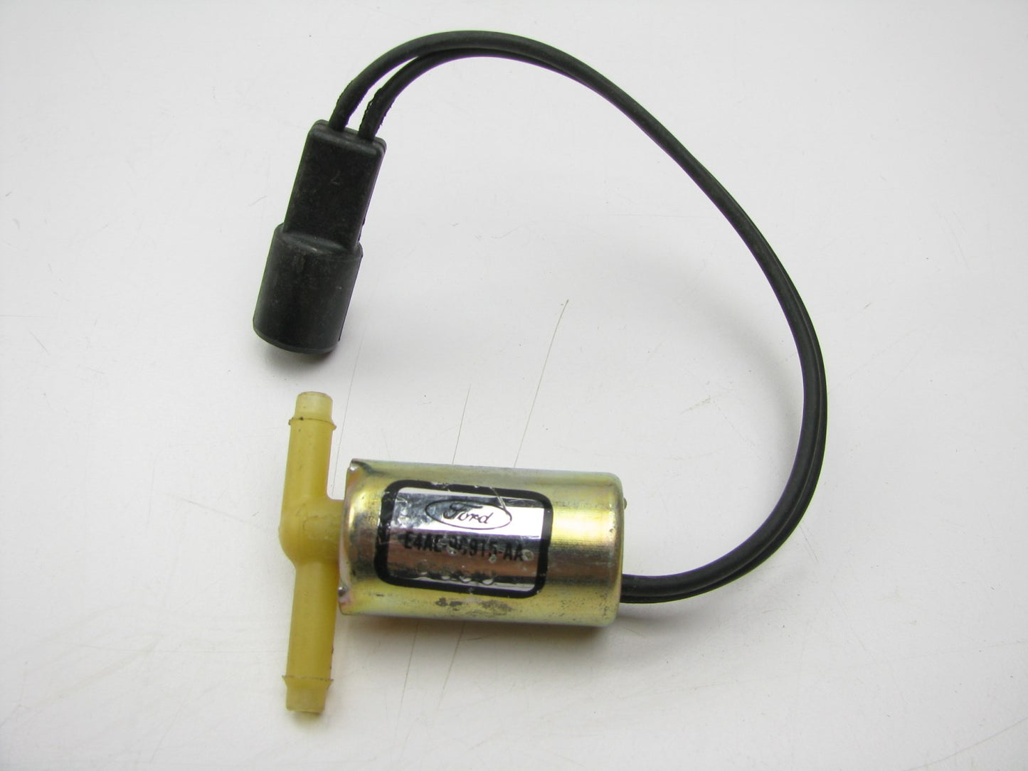 NEW - OUT OF BOX - OEM Ford E4AE-9C915-AA Vapor Canister Purge Valve
