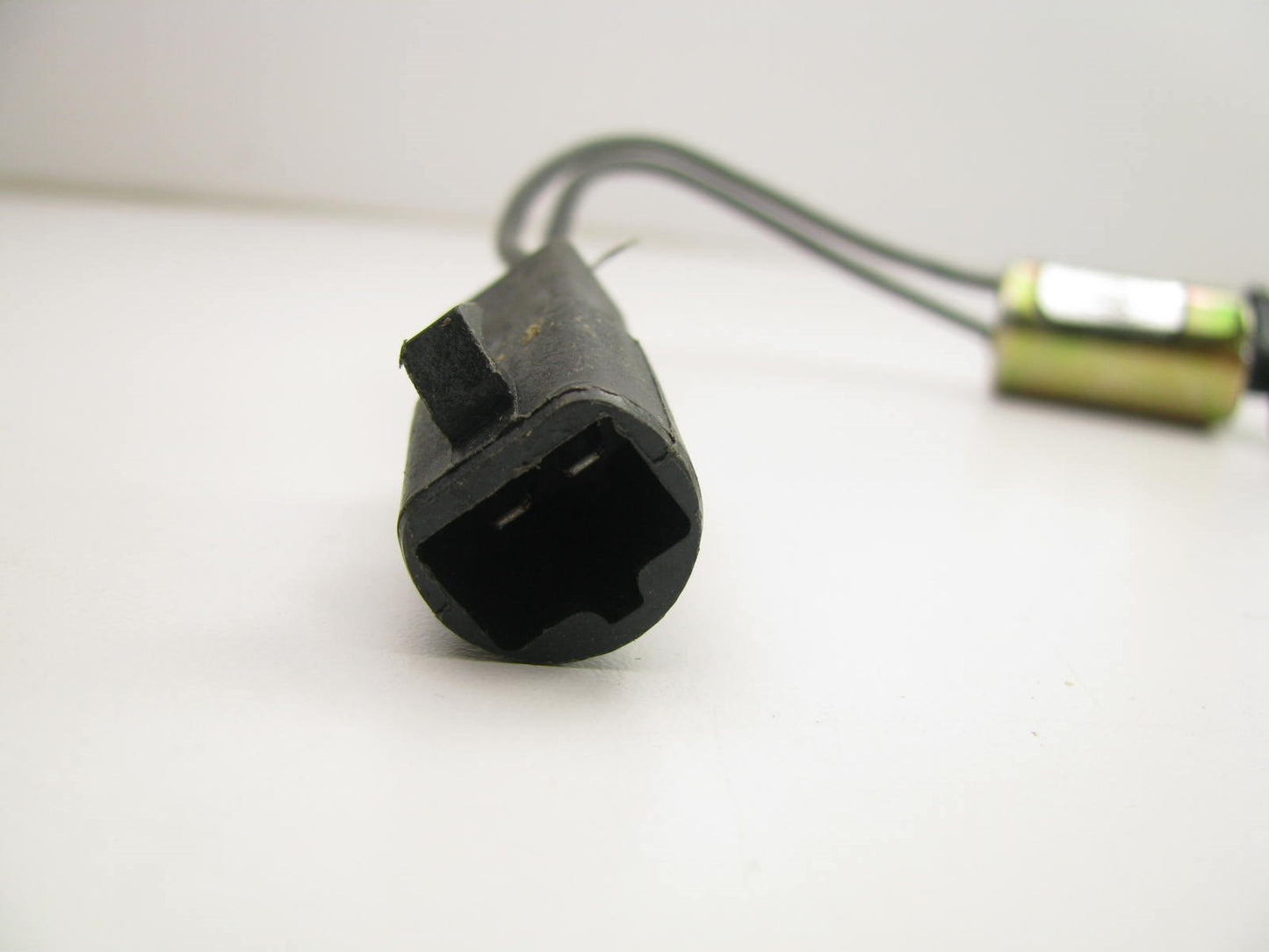 NEW UNBOXED OEM Ford E4AE-9C915-CA Vapor Canister Purge Valve