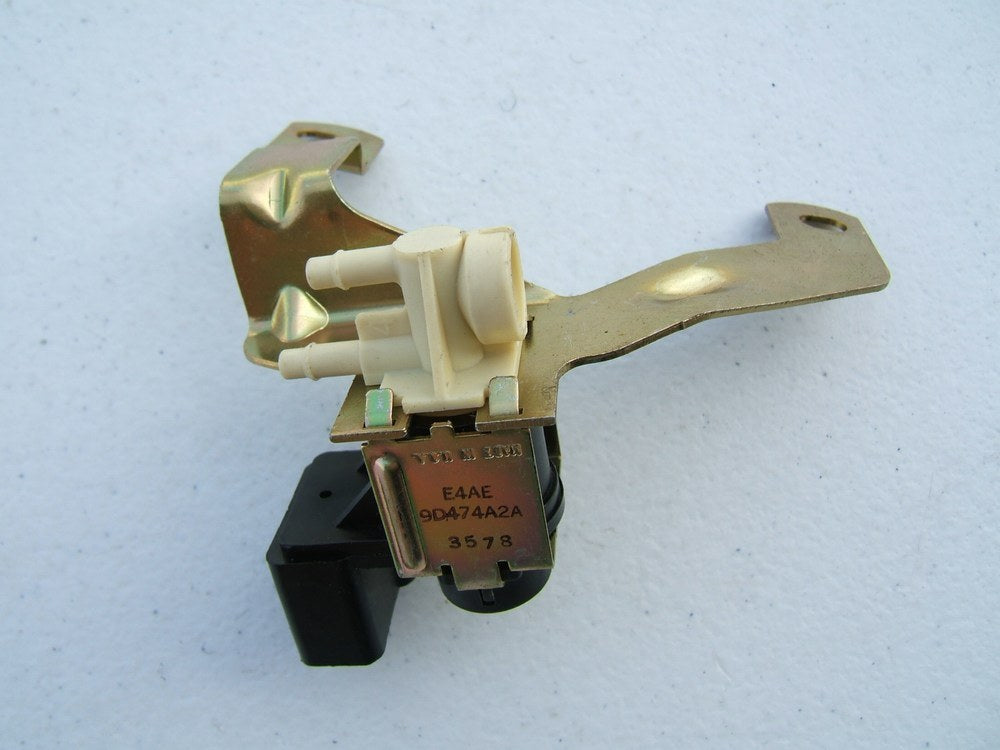 NEW OUT OF BOX  EGR Vacuum Valve Solenoid OEM 1984-1985 Ford Crown Victoria 5.0L