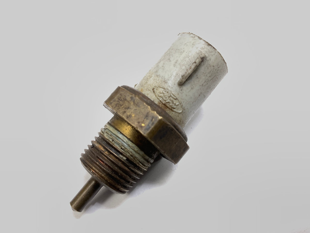 NEW - OUT OF BOX - OEM FORD E4AF-12A648-AA Engine Coolant Temperature Sensor